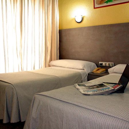 Hotel Universal Мурсия Екстериор снимка