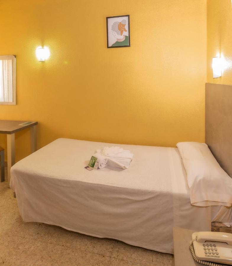 Hotel Universal Мурсия Екстериор снимка